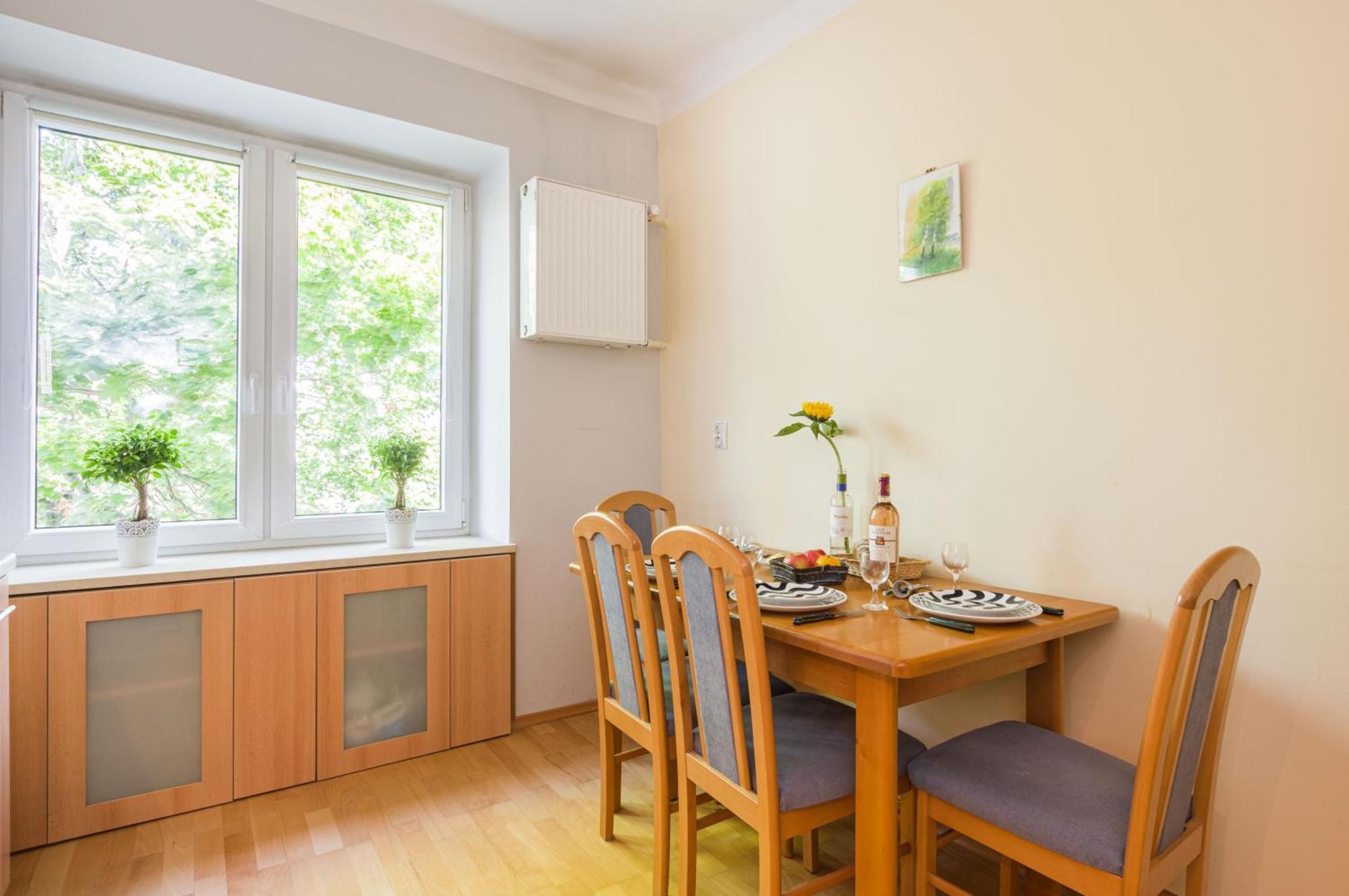 Apartment Franciszkanska Blueberry Warschau